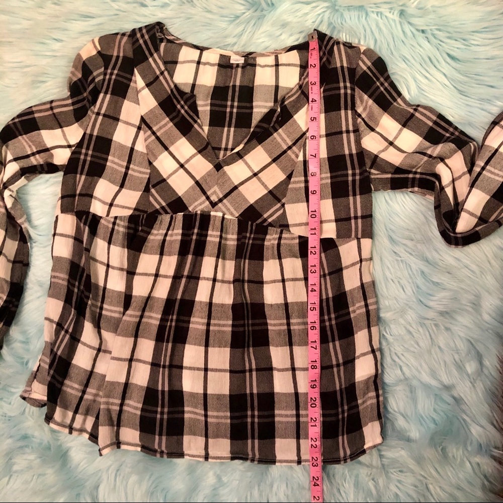 B&W Plaid Old Navy Blouse - Picture 4 of 11